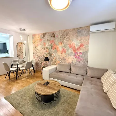 7 Emperors Apartament *