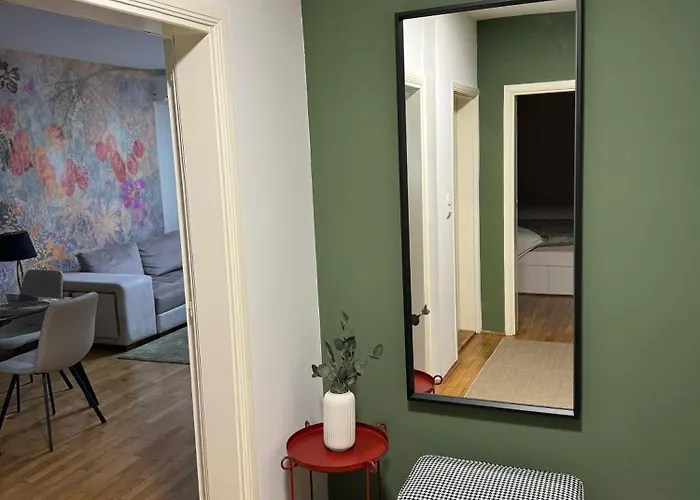 アパート 7 Emperors