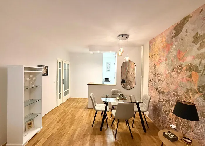 アパート 7 Emperors *